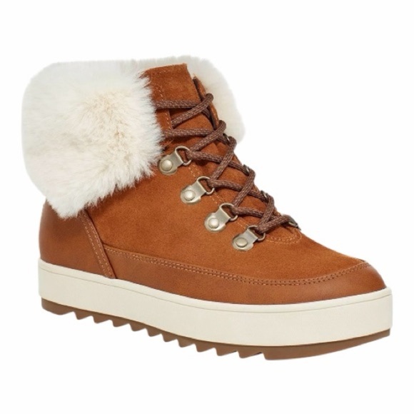 UGG Kookaburra Tinlee Cozy Fur-Lined Tan Lace-Up Boots - Picture 1 of 12